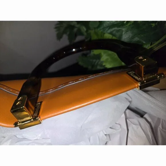 Pristine Authentic Fendi Roma Satchel - Picture 4 of 12